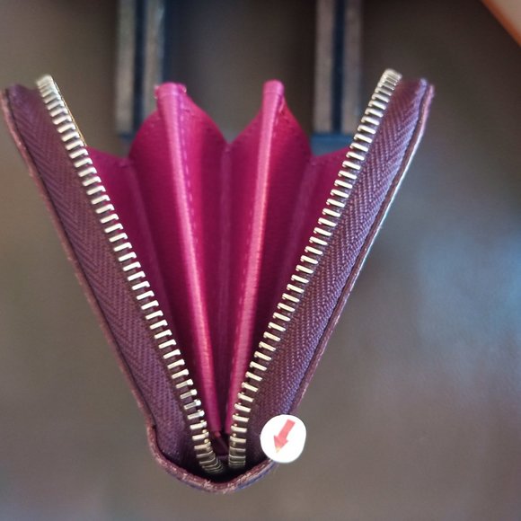 EUC LV Bicolor Cassis/Fuchsia Epi Zippy Long Wallet Full Inclusion! - Picture 7 of 16